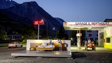 Cum arată ”hotelul de zero stele” din Elveția. Cât trebuie să plătești pentru 