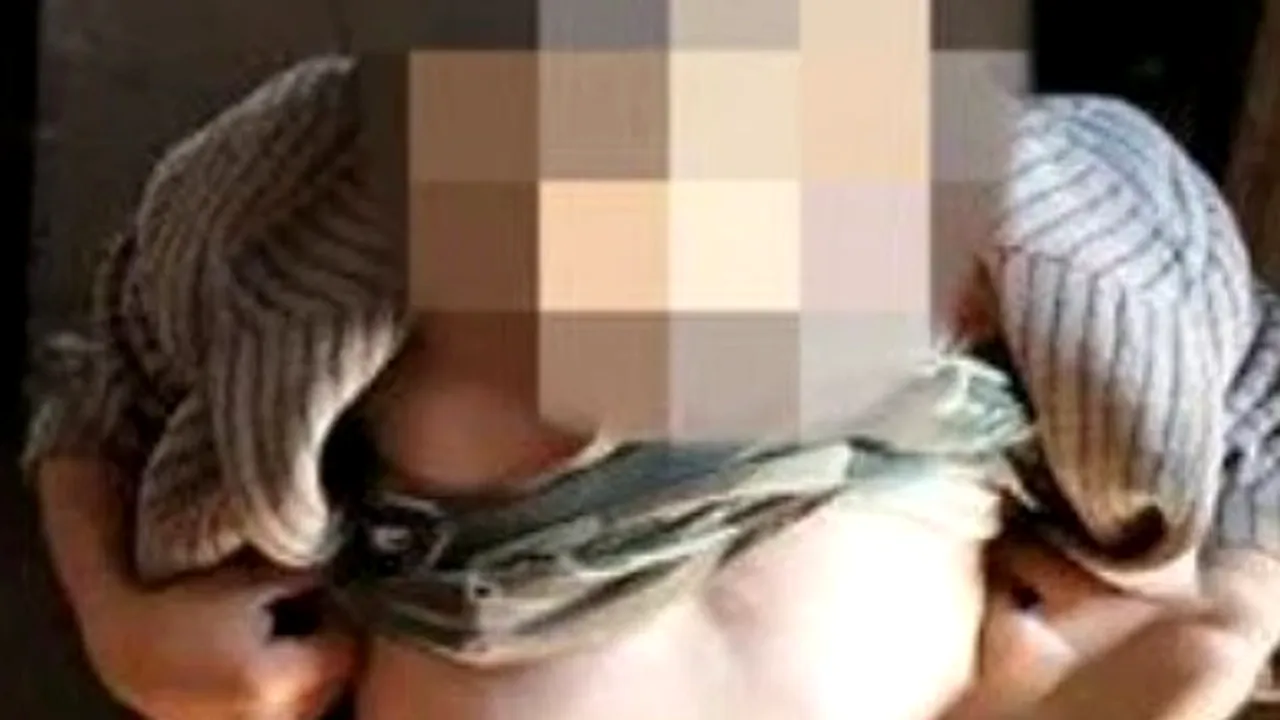 Caz cutremurător: Băiețel de 6 ani, pedepsit de proprii părinți prin înlănțuire - FOTO 