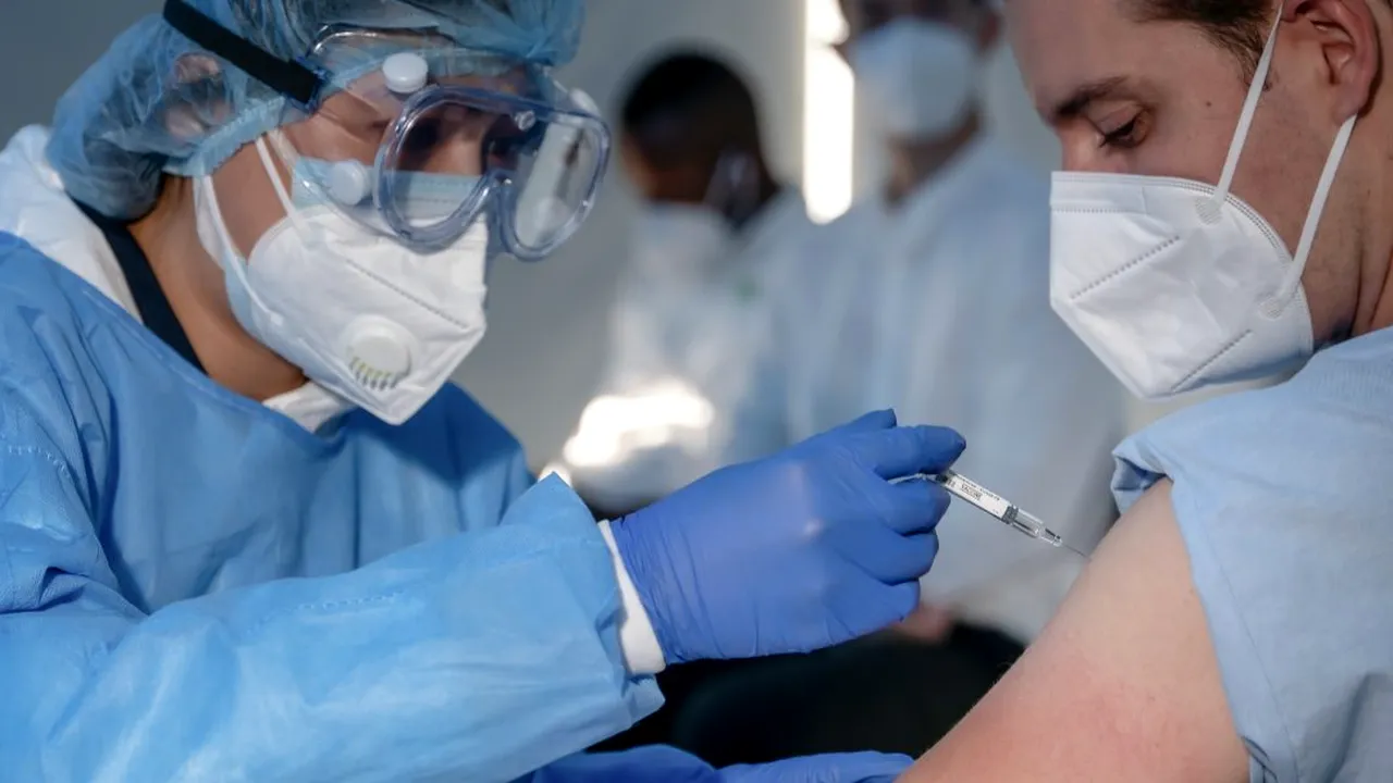Campania de vaccinare împotriva COVID-19. Peste 51.000 de români au fost imunizați în ultimele 24 de ore
