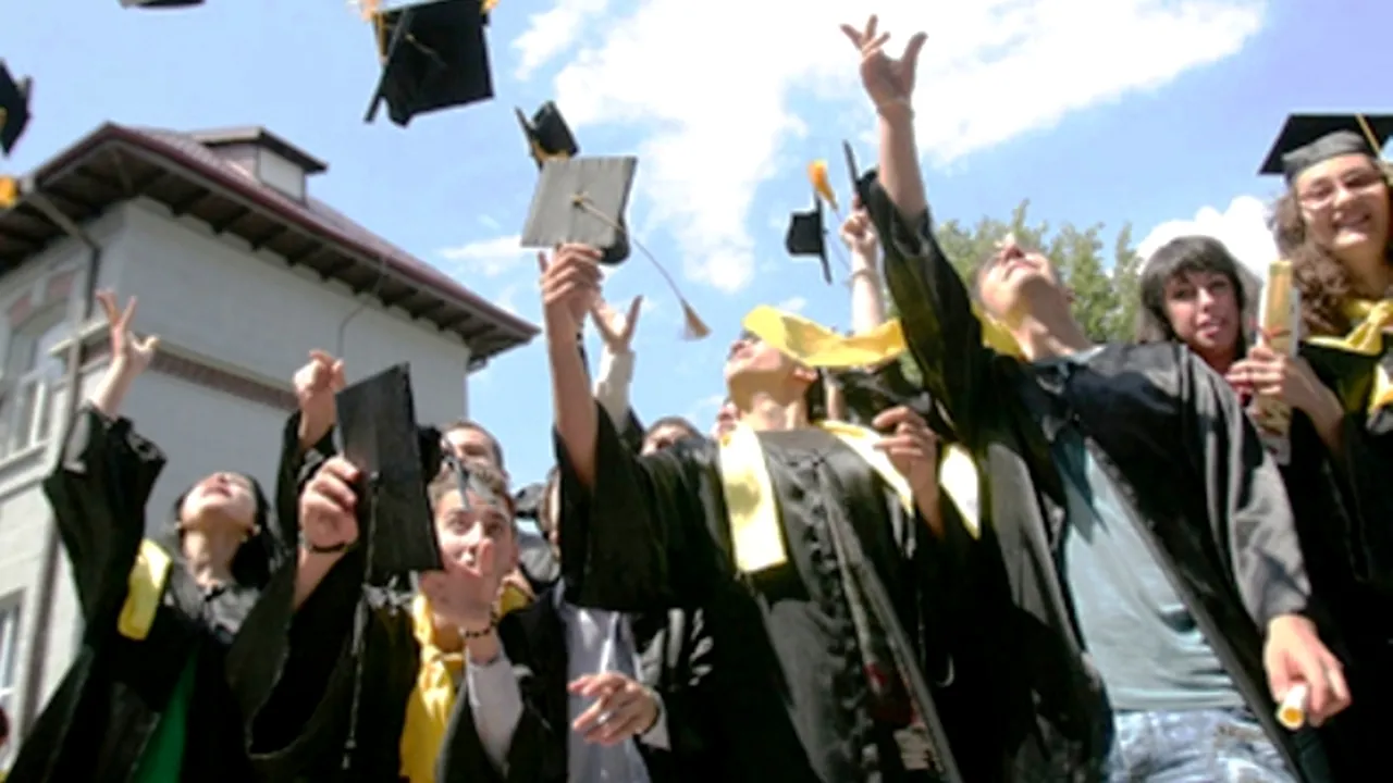 Problema majoră cu care se confruntă universitățile din România. Cu cât a scăzut numărul de studenți în 10 ani