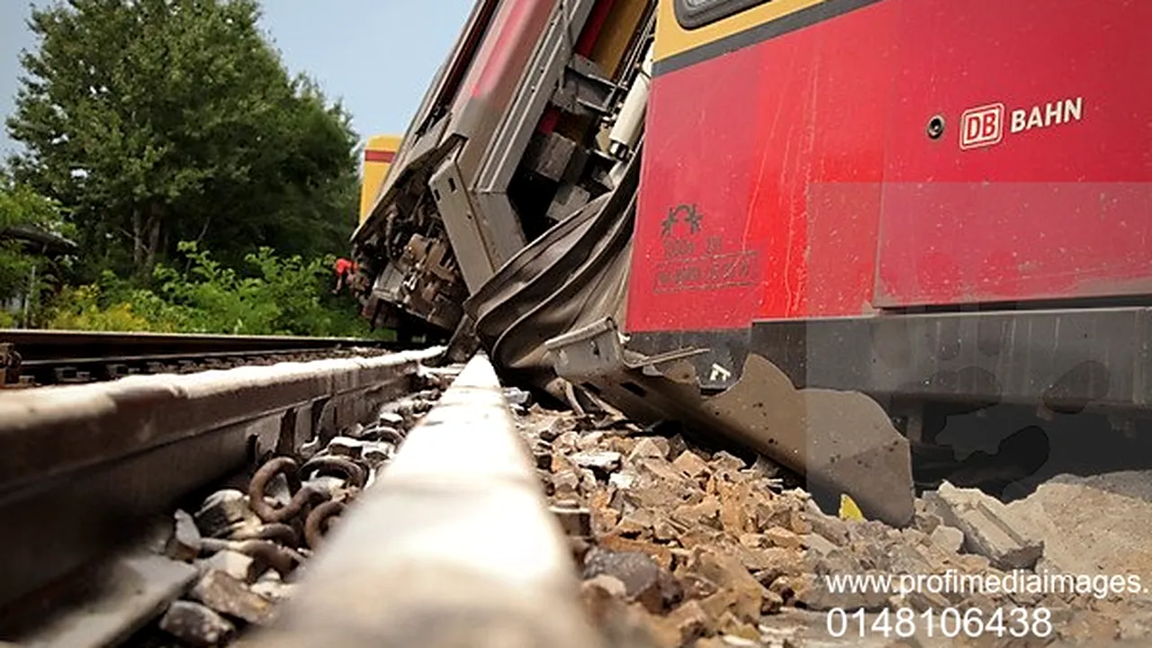 Tragedie în Germania! Trei morți și zeci de răniți după ce un tren a deraiat în Bavaria