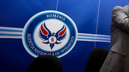 Zece funcționari publici, între care un polițist și un fost candidat, găsiți incompatibili de ANI