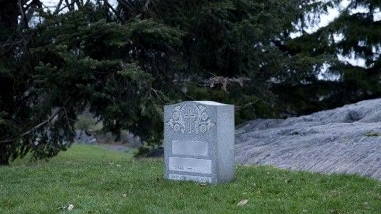 Un mormânt a apărut peste noapte în parcul central din New York. Surpriza de care au avut parte cei care s-au apropiat