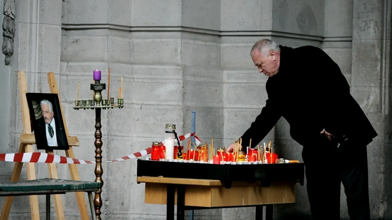 REPORTAJ. Cum l-au petrecut sute de oameni pe Sergiu Nicolaescu. 