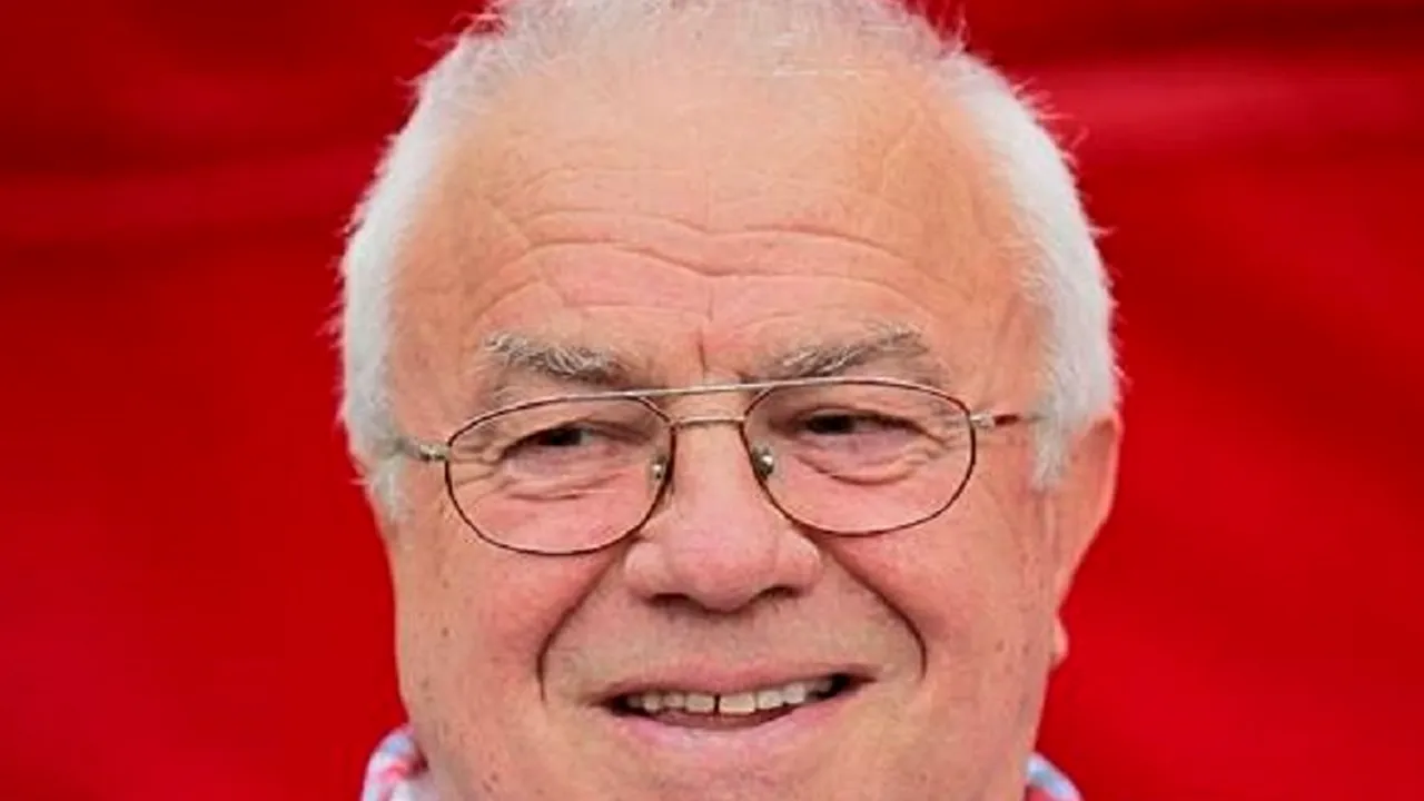 Starea de sănătate a actorului Alexandru Arșinel s-a înrăutățit în urma transplantului de rinichi. El va fi internat la Cluj