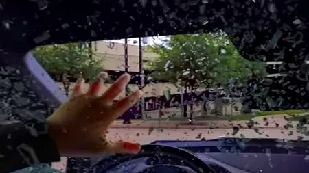 Cât de ATENȚI sunt șoferii români? 1 din 6 trimite mesaje ÎN TRAFIC, 6 din 10 vorbesc la telefon fără handsfree. Aproape 2.000 de morți în accidentele rutiere de anul trecut