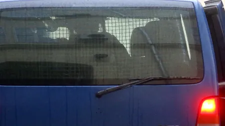 Doi jandarmi au tâlhărit două femei pretinzând că sunt polițiști