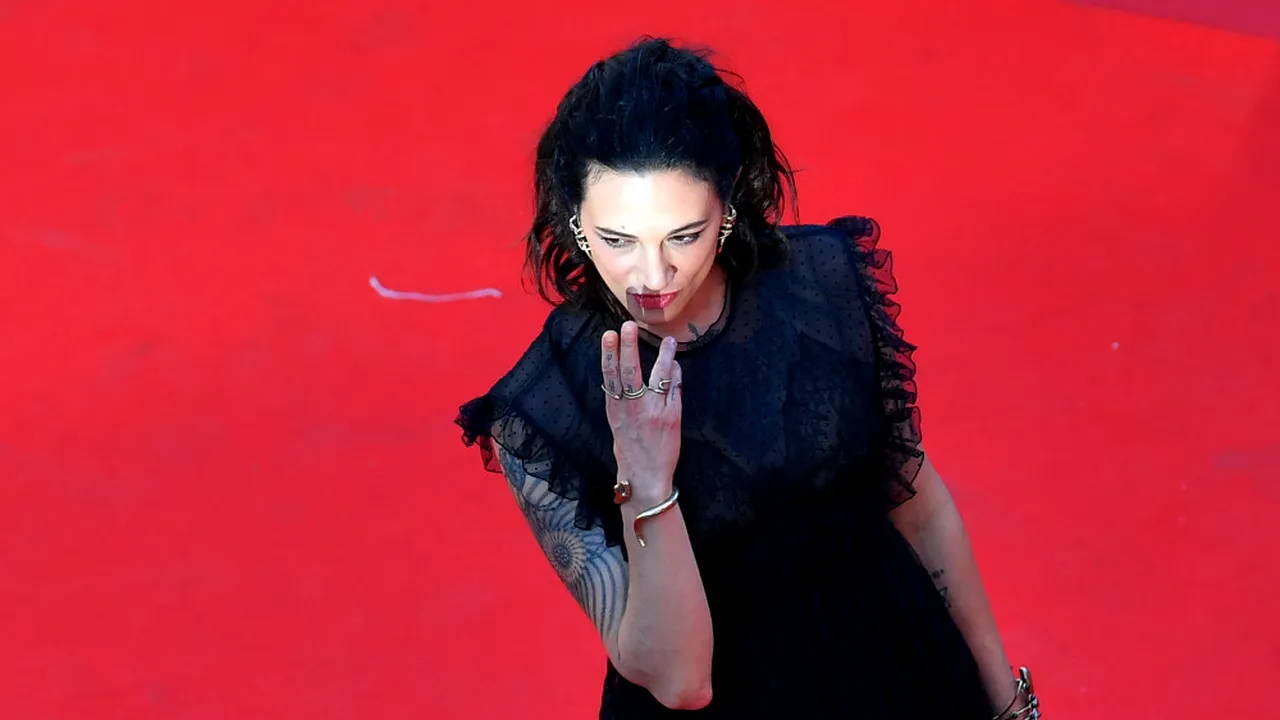 Asia Argento: Am fost violată, chiar aici, la Cannes, de Harvey Weinstein. Festivalul era terenul lui de vânătoare