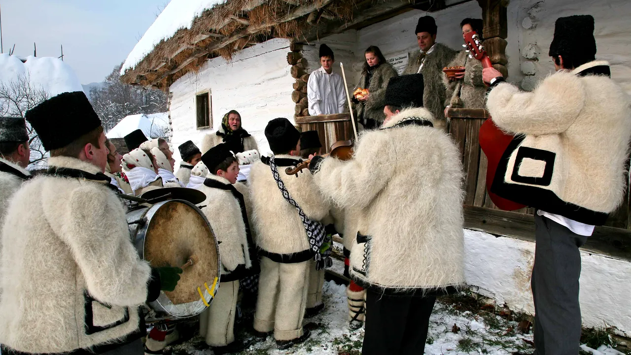 Tu știi ce înseamnă „ler”, cel mai folosit cuvânt în colindele românești? Explicația neașteptată din DEX