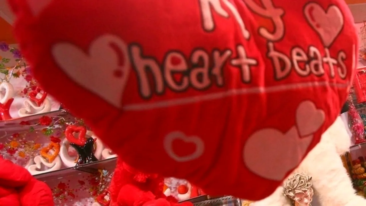 MESAJE DE VALENTINE'S DAY. Câteva exemple de SMS-uri ce pot fi trimise de Ziua Îndrăgostiților