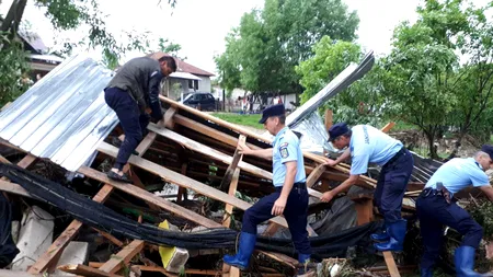 Tragedia din Prahova: O locuință modulară a fost ofertă familiei din Sângeru căreia viitura i-a luat casa în care erau cei 4 copii 