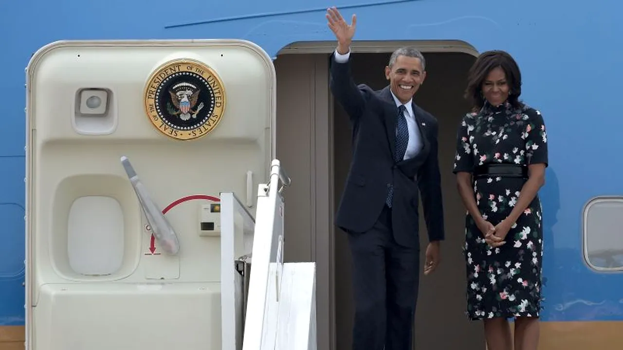 Barack Obama a aterizat în Grecia, în ultimul turneu dinaintea plecării de la Casa Albă