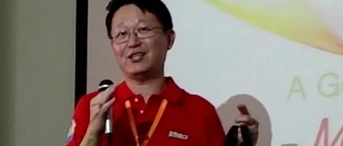 VIDEO - „Magicianul din Taiwan: ce poate să scoată acest om din geanta diplomat