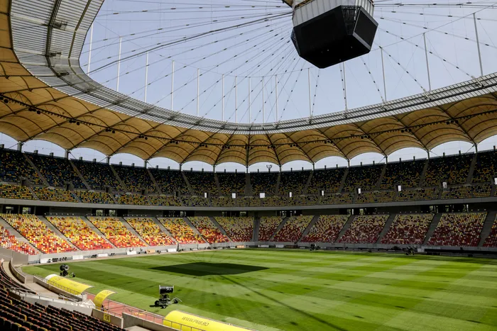 Nicușor Dan a promulgat încă o lege inițiată de AUR. Se modifică regulile de acces pe stadioane. Berea și spectacolele pirotehnice vor fi permise2