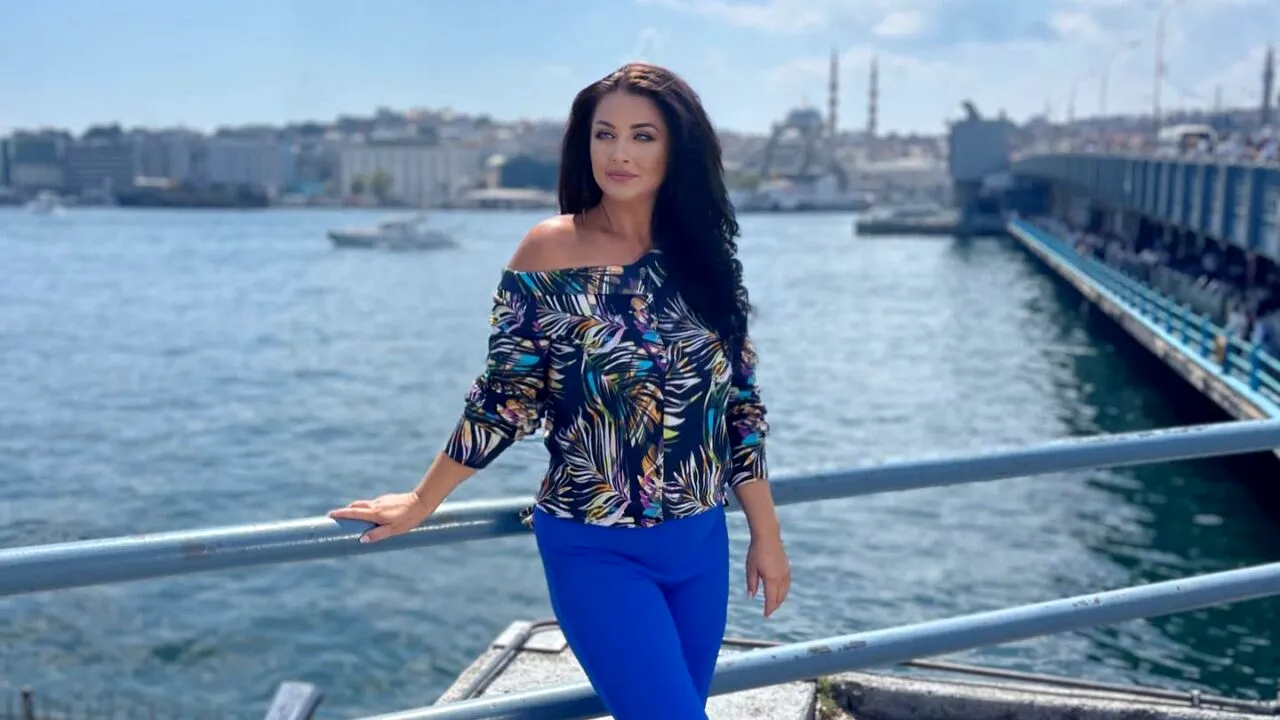 Dieta cu 1.200 de calorii pe zi a Gabrielei Cristea. Câte mese mănâncă prezentatoarea de la Antena Stars