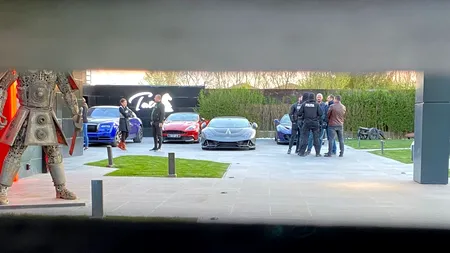 EXCLUSIV | Fetele care lucrau în studiourile de videochat ale fraților Tate erau marcate ca vitele. Fuseseră tatuate cu numele „stăpânilor”