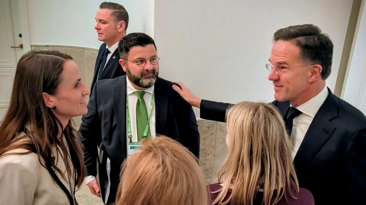 Oana Țoiu s-a pozat cu Mark Rutte la Munchen. 