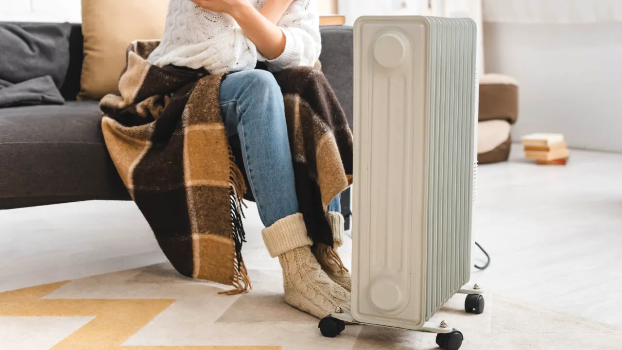 Craiovenii riscă să rămână fără apă caldă și căldură. DEMISII în masă la Electrocentrale Craiova