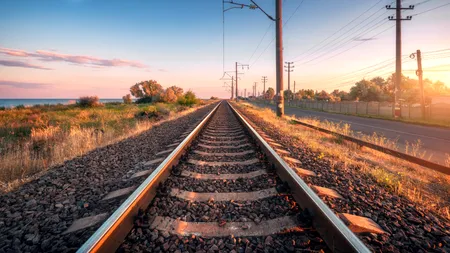 Un vagon al unui tren de călători a deraiat în Depoul București Călători. Circulația a fost reluată