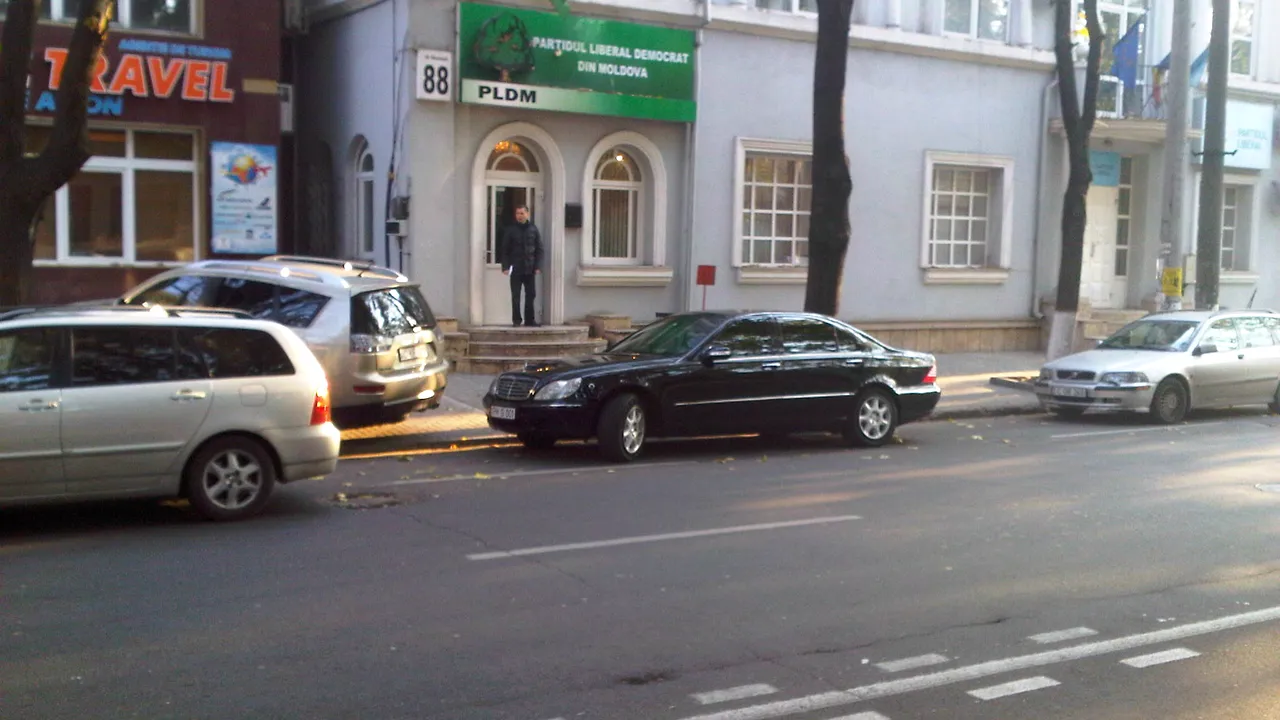 Percheziții la sediul central al PLDM, în Chișinău