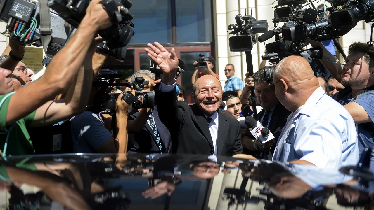 Răsturnare de situație în scandalul Firea-Băsescu. Anunțul făcut de Primarul Capitalei