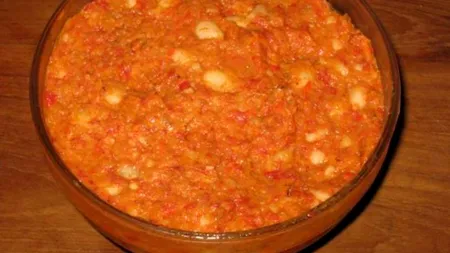 ZACUSCĂ DE FASOLE. Trei moduri simple de a o prepara