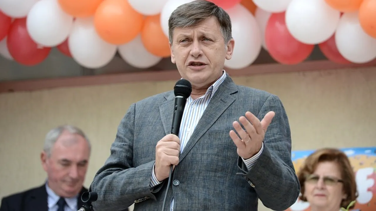 Antonescu îi răspunde lui Băsescu: 