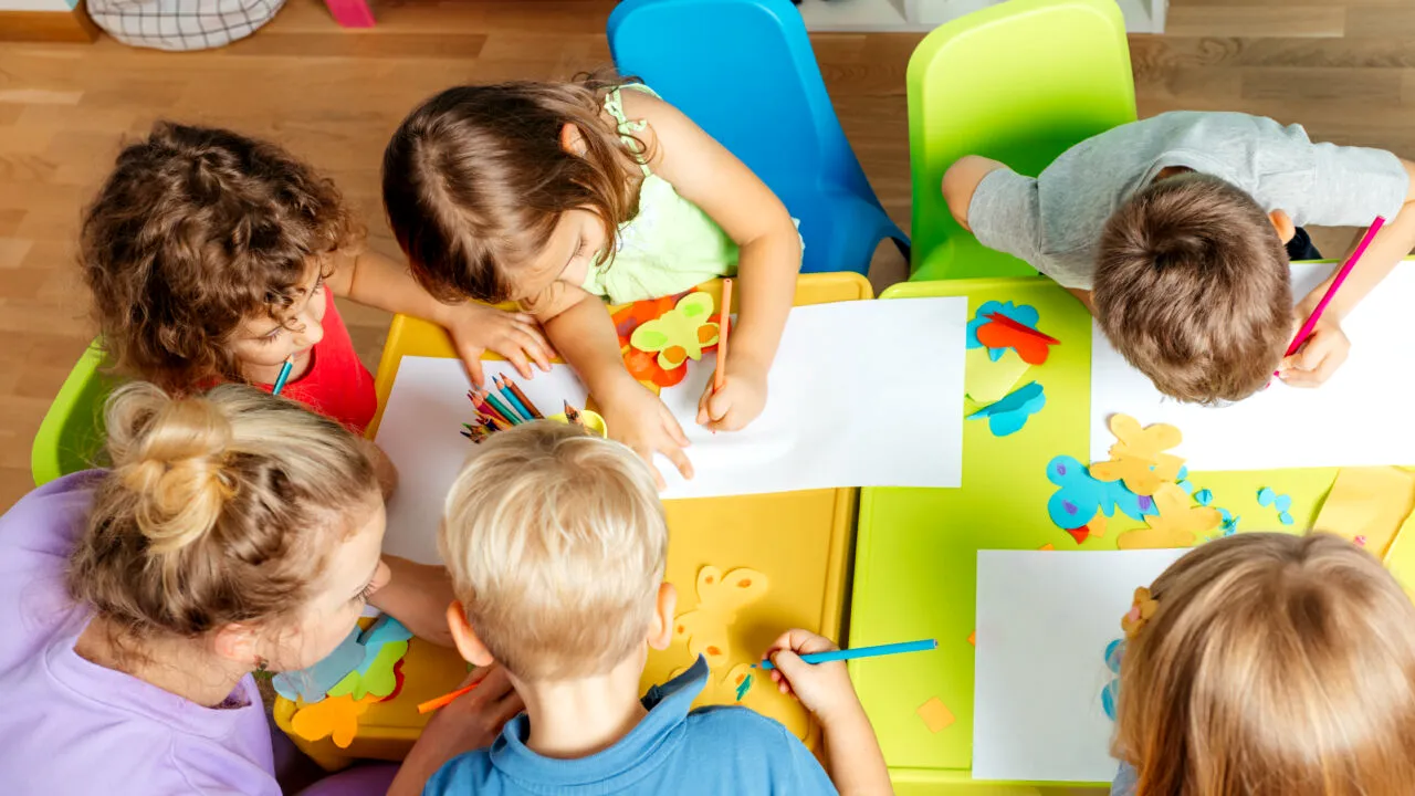 Calendarul înscrierilor la creșă și grădiniță 2024. 27 mai, PRIMA zi în care părinții pot depune cererile
