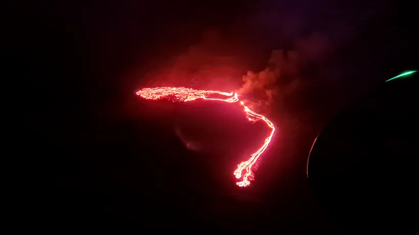 Vulcanul care a erupt lângă capitala Islandei, Reykjavik, pare să se calmeze