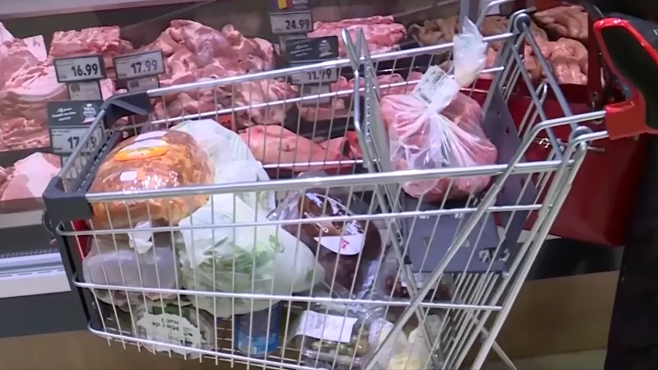 Înghesuială în supermarketuri și piețe, pentru că se fac ultimele cumpărături pentru masa pascală. Care va fi singurul mall deschis în ziua de PAȘTE