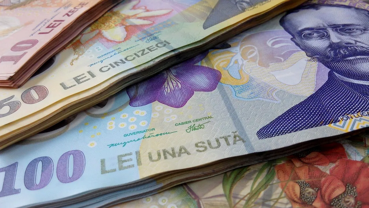 Ajutoarele sociale vor crește anual. Legea, promulgată de Klaus Iohannis