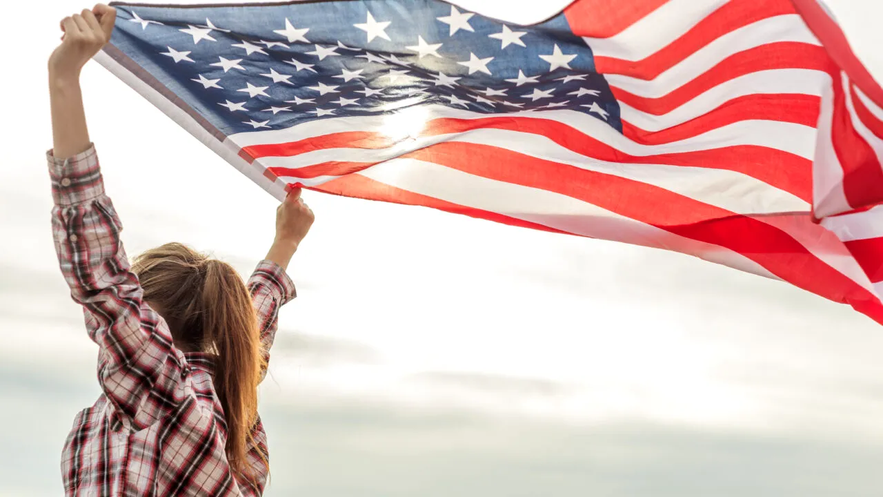 Ce schimbări aduce 2025: VISA WAIVER. Românii vor putea călători în SUA fără vize, în scop turistic și de afaceri. Când va intra în vigoare efectiv