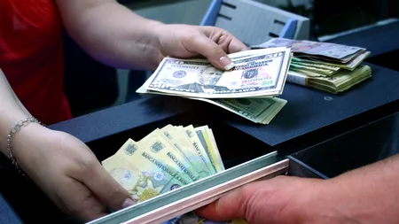 Cu cât s-a depreciat leul după ce Guvernul a adoptat OUG pe codurile penale