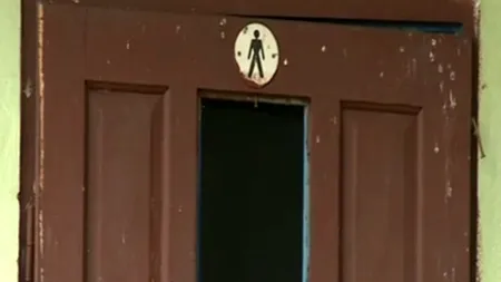 Școala cu toaletă de 900 de euro pe metru pătrat