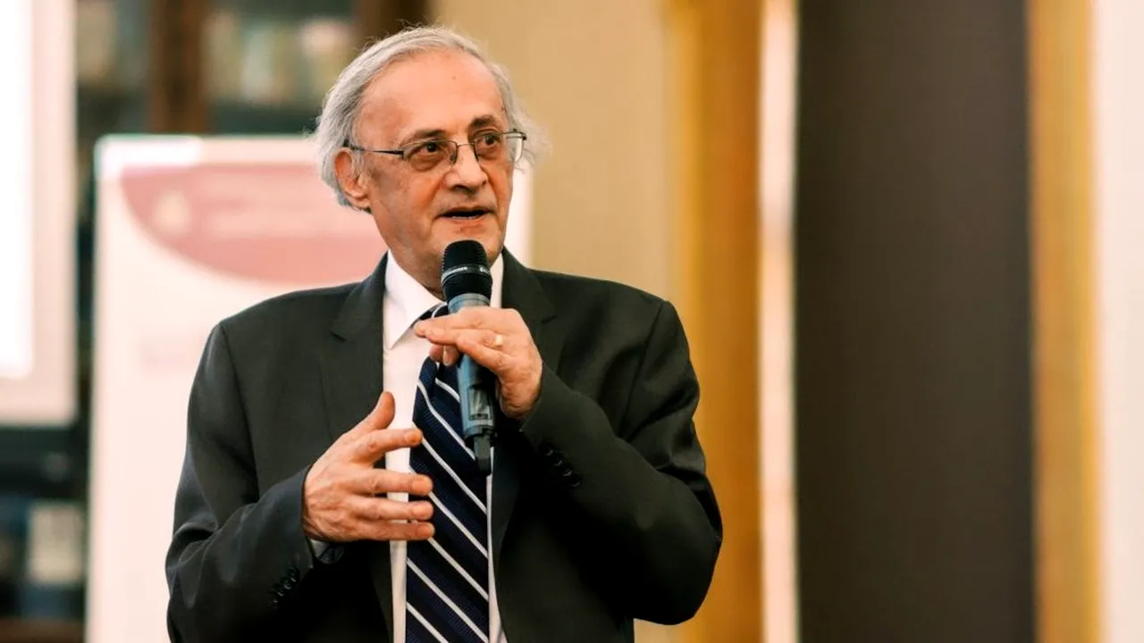 Profesorul Vasile Astărăstoae anunță că nu se vaccinează: „Nu mă vaccinez ca să-mi arăt mușchii la TV. Mă fac de râs!”