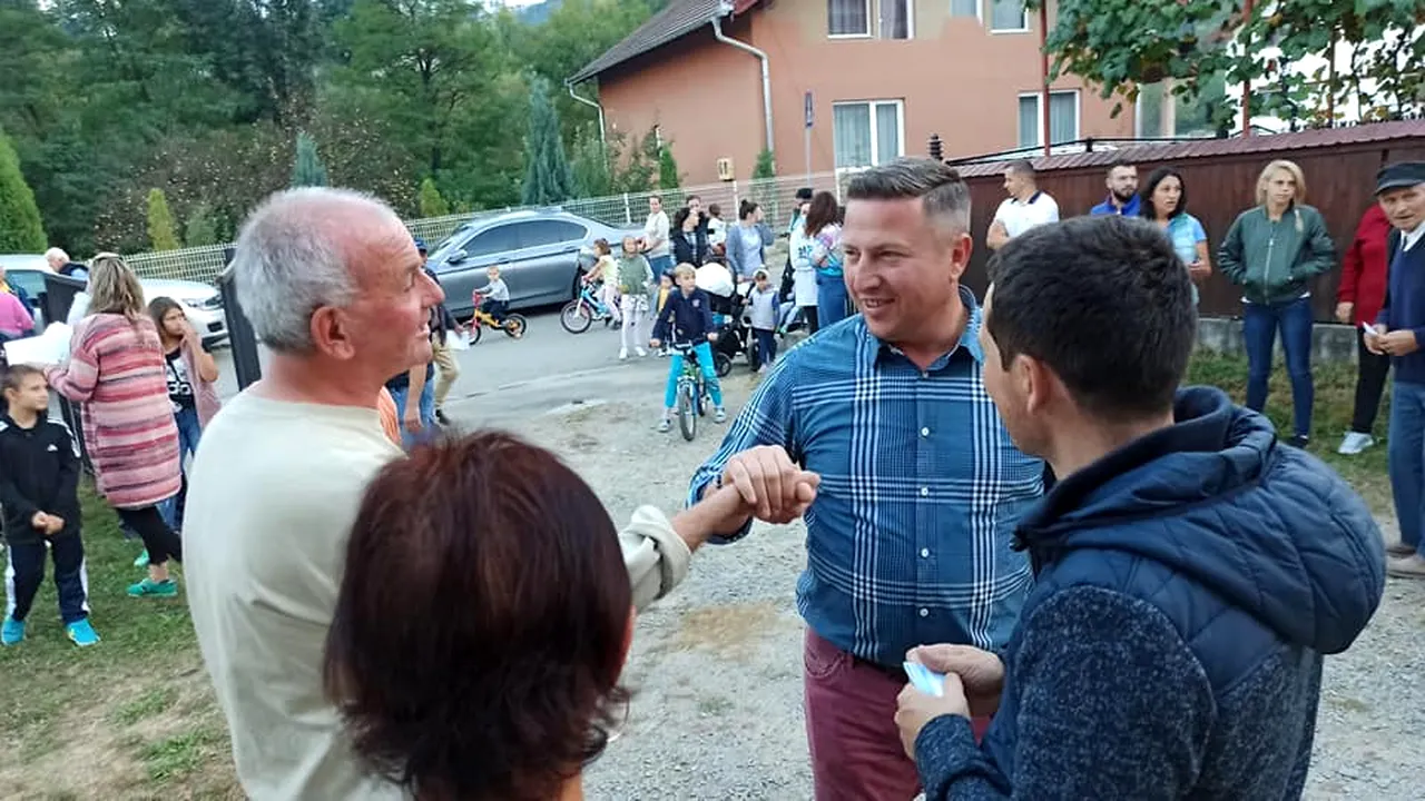 Primarul din Sângeorz Băi, care s-a filmat în timp ce îşi umilea fiica, a fost validat pentru un nou mandat: „Mare victorie, dragii mei sângeorzeni”