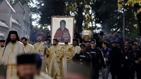 Imagini IMPRESIONANTE pe străzile Capitalei, unde are loc Procesiunea Calea Sfinților / Cuvântul Patriarhului către pelerini