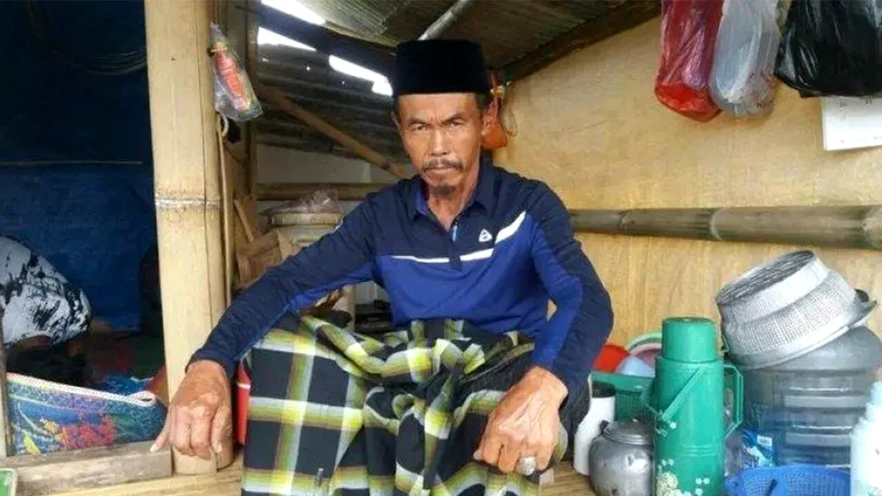 Bărbatul din imagine se pregătește să se căsătorească pentru a 88-a oară! De ce a divorțat de fostele 87 de neveste