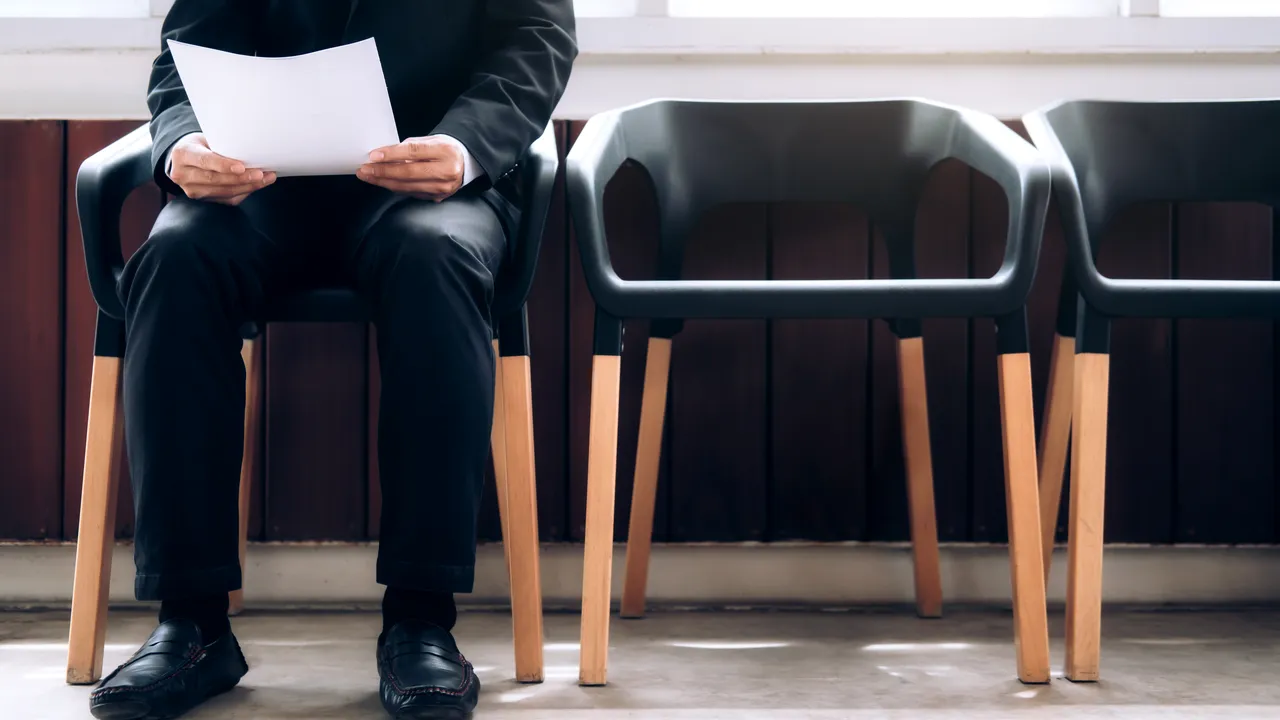 Un procuror militar și-a depus dosarul pentru șefia Parchetului General