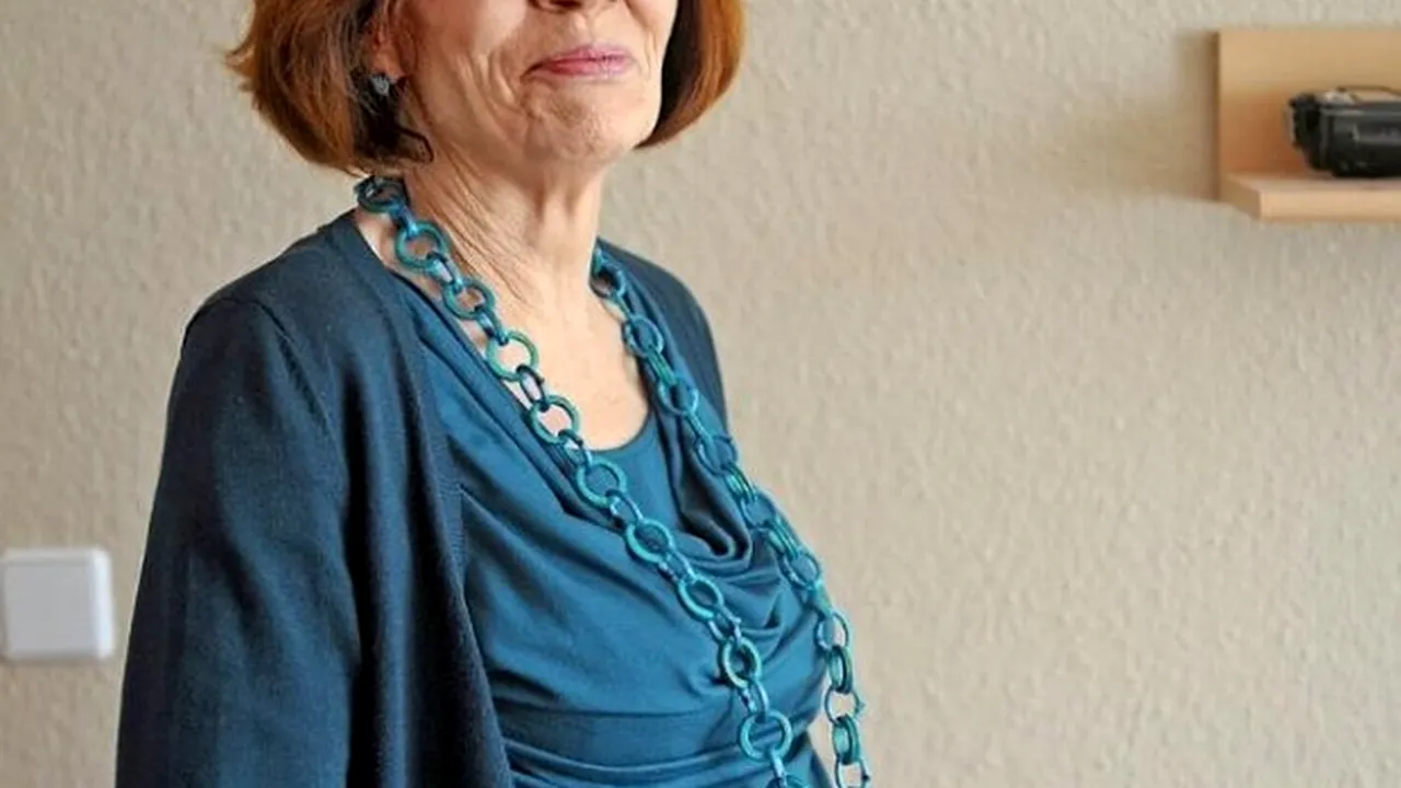 O femeie de 65 de ani din Germania, care are 13 copii, e din nou însărcinată. Numai că de data asta este o sarcină cu totul specială