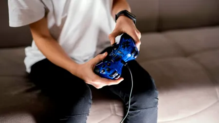 (P) 5 motive sa cumperi un playstation 5