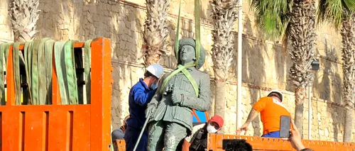 Ultima statuie de pe teritoriul spaniol a dictatorului fascist Franco, dată jos - FOTO