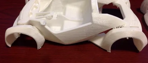 Cum arată primul automobil din lume construit de o imprimantă 3D, în 44 de ore