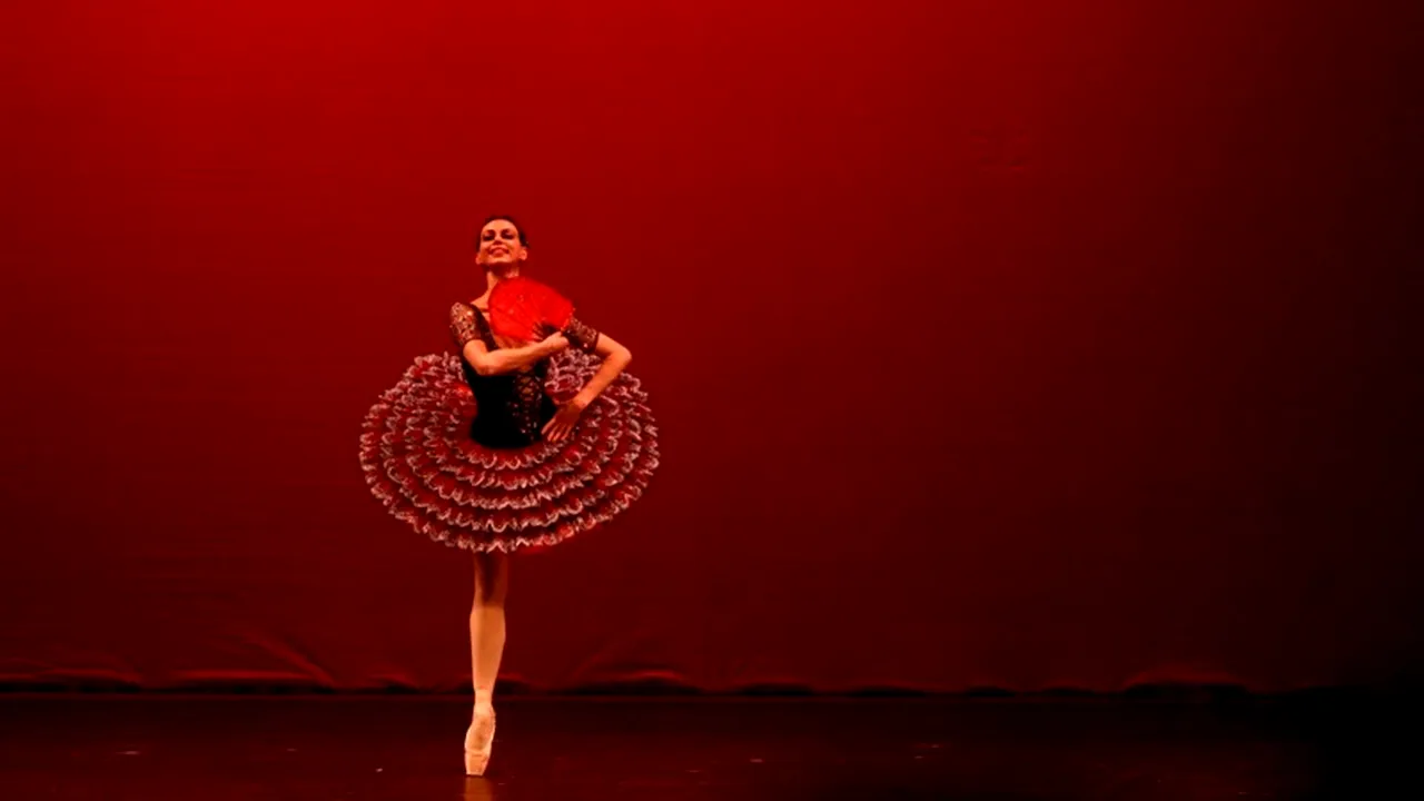 Motivul pentru care balerinele nu își pierd echilibrul în timpul piruetelor, explicat de cercetători