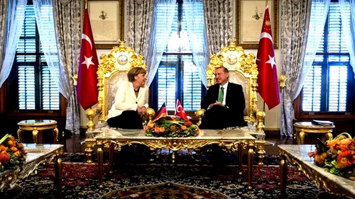 Cum arată palatul rezidențial al lui Erdogan. Una dintre încăperi, acoperită cu un tapet de mătase al cărui metru pătrat costă 2.500 de euro. VIDEO