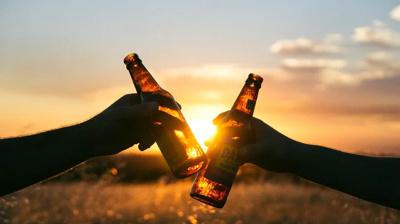 De ce unii oameni au o rezistență mai mare la alcool. Ce spun experții