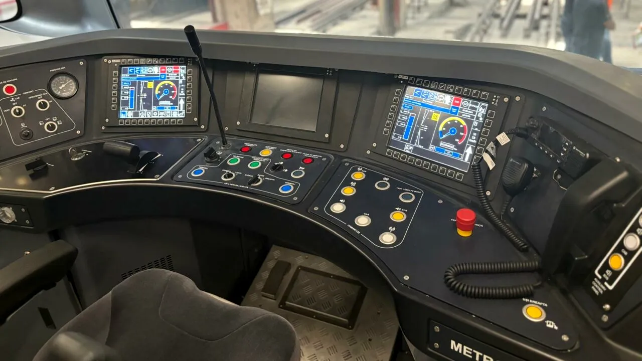 Accident la METROU. Un călător a căzut pe șine la stația „Eroilor”