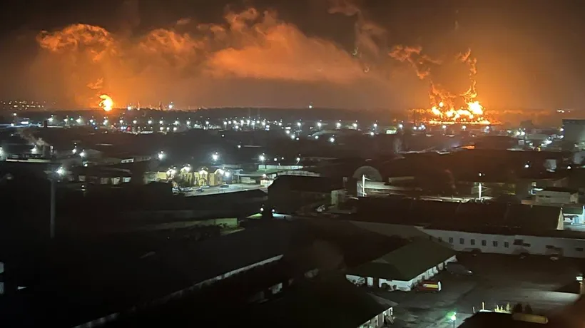 Un depozit de petrol din orașul rusesc Briansk a fost cuprins de flăcări