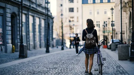 Relaxarea restricțiilor în Capitală. Masca, obligatorie în continuare în parcuri și în Centrul Vechi, în weekend?