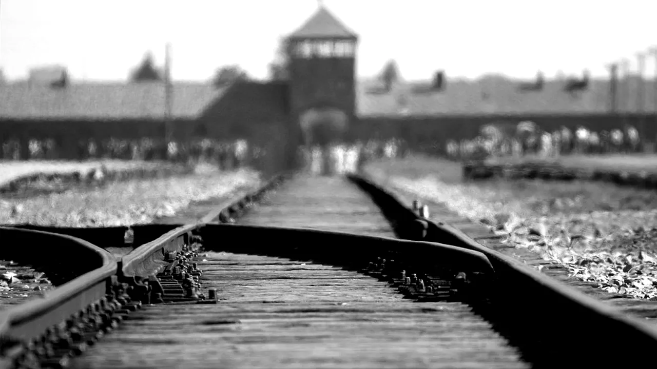 O lucrare de artă ce ar conține cenușa unor victime ale Holocaustului a fost criticată în Germania